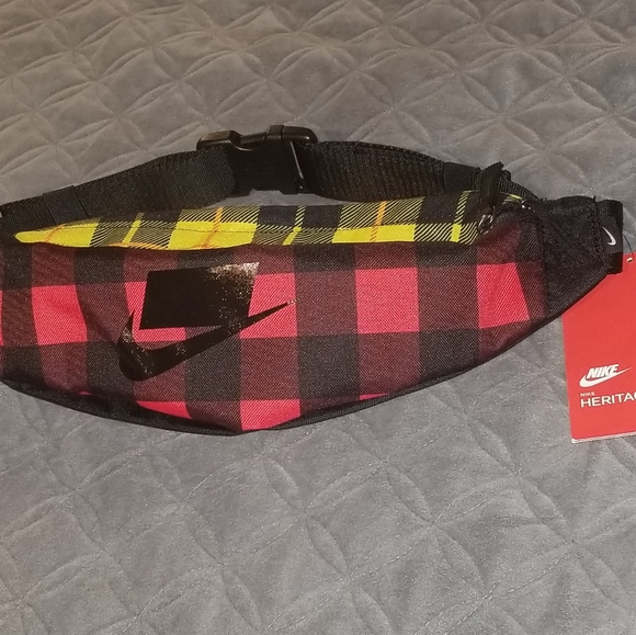 Nike Air NSW Heritage Red/Black/Yellow RARE NWT